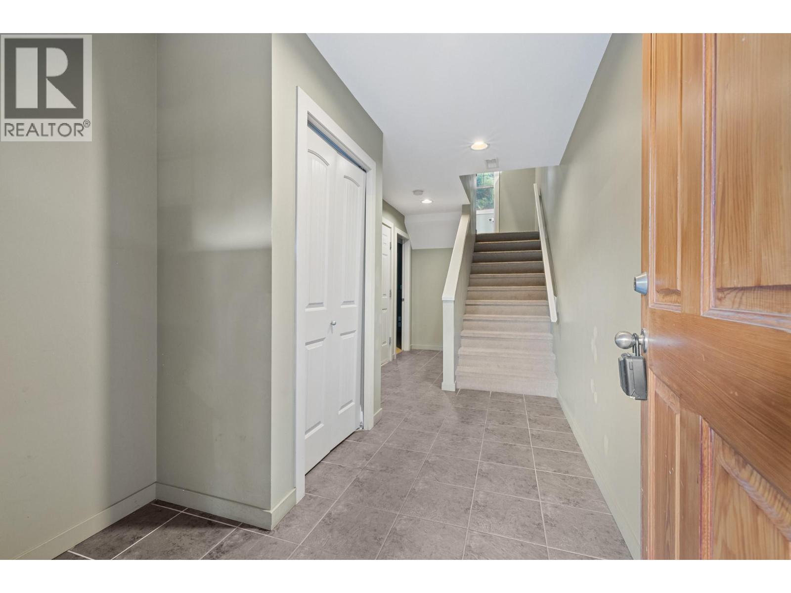 #2 146 McCurdy Road - 16