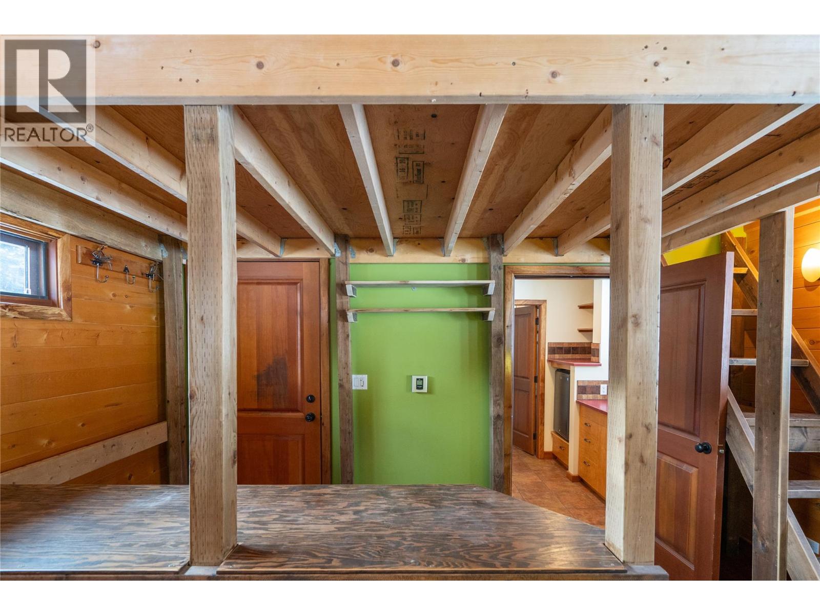 1918 Camozzi Road - 32