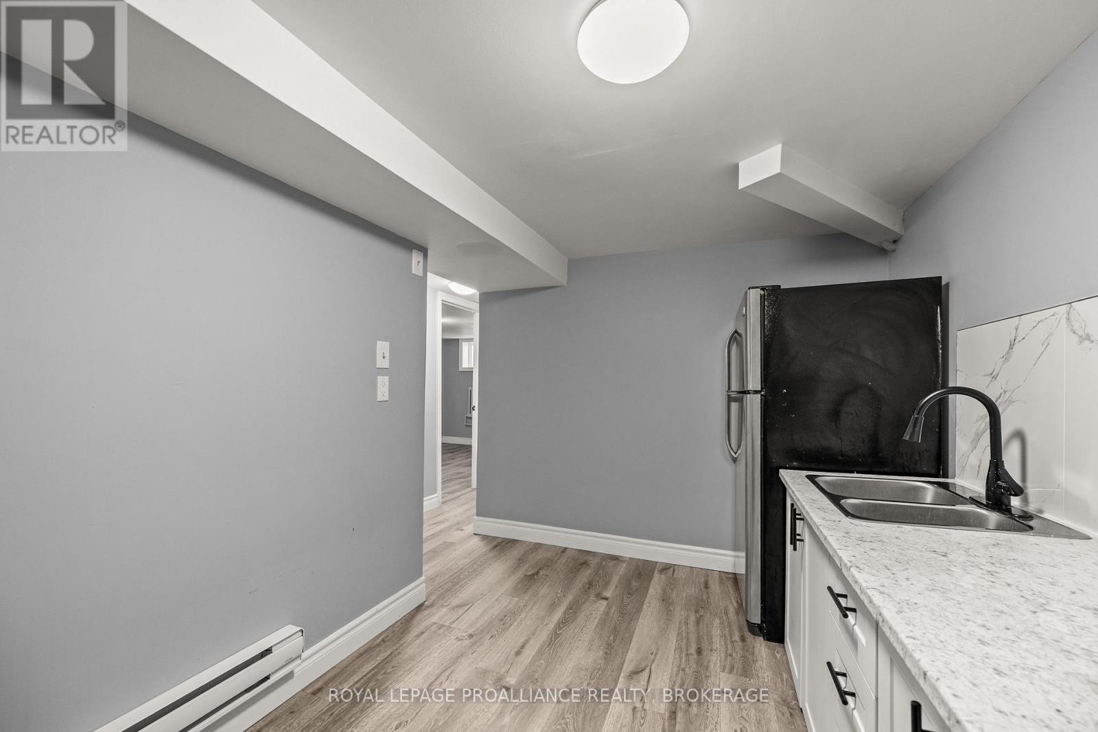 211 TORONTO STREET - 22