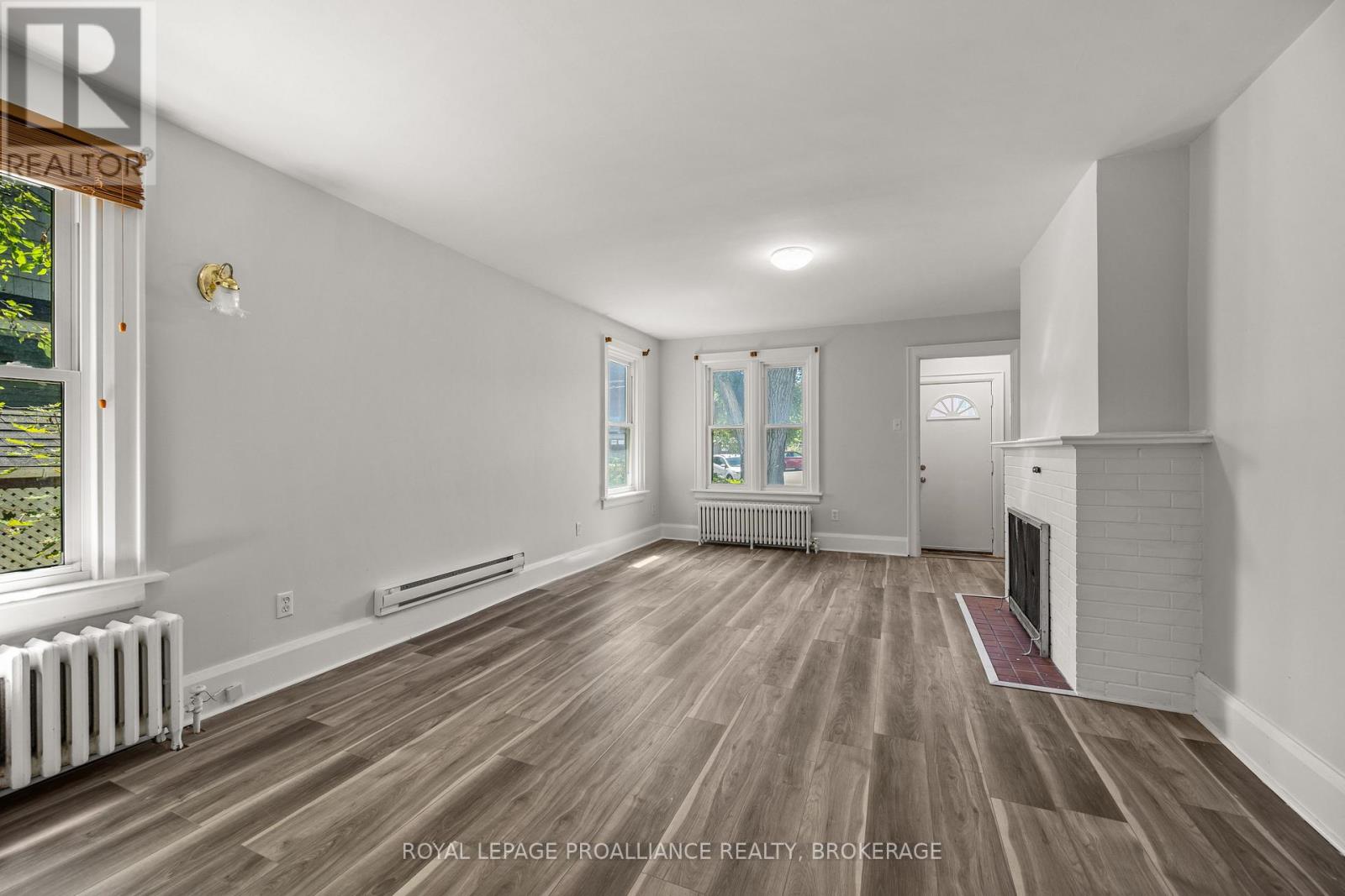 211 TORONTO STREET - Image 6