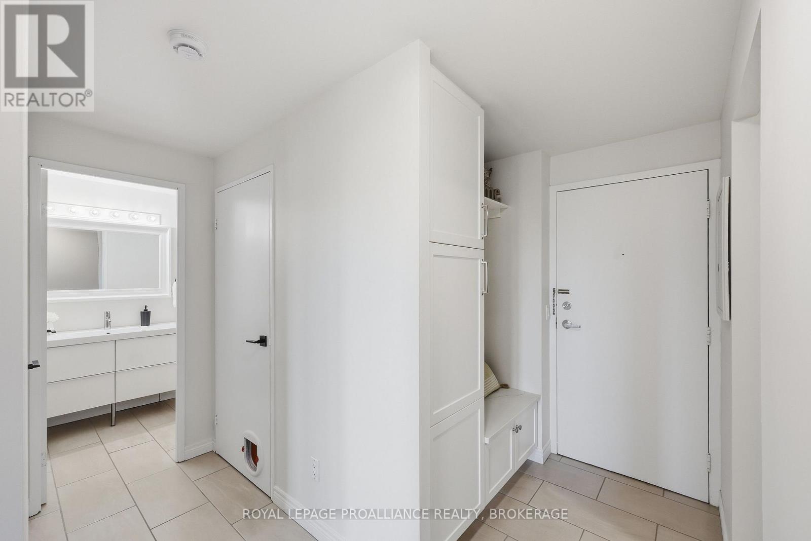 #609 358 QUEEN MARY ROAD - Image 12