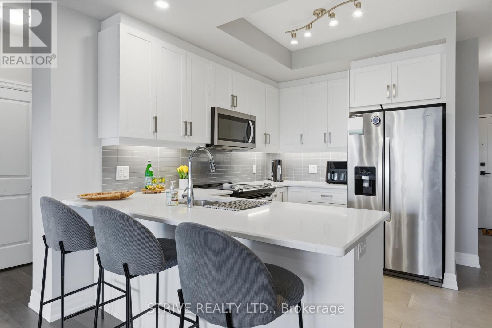 #1014 1878 GORDON STREET - 17