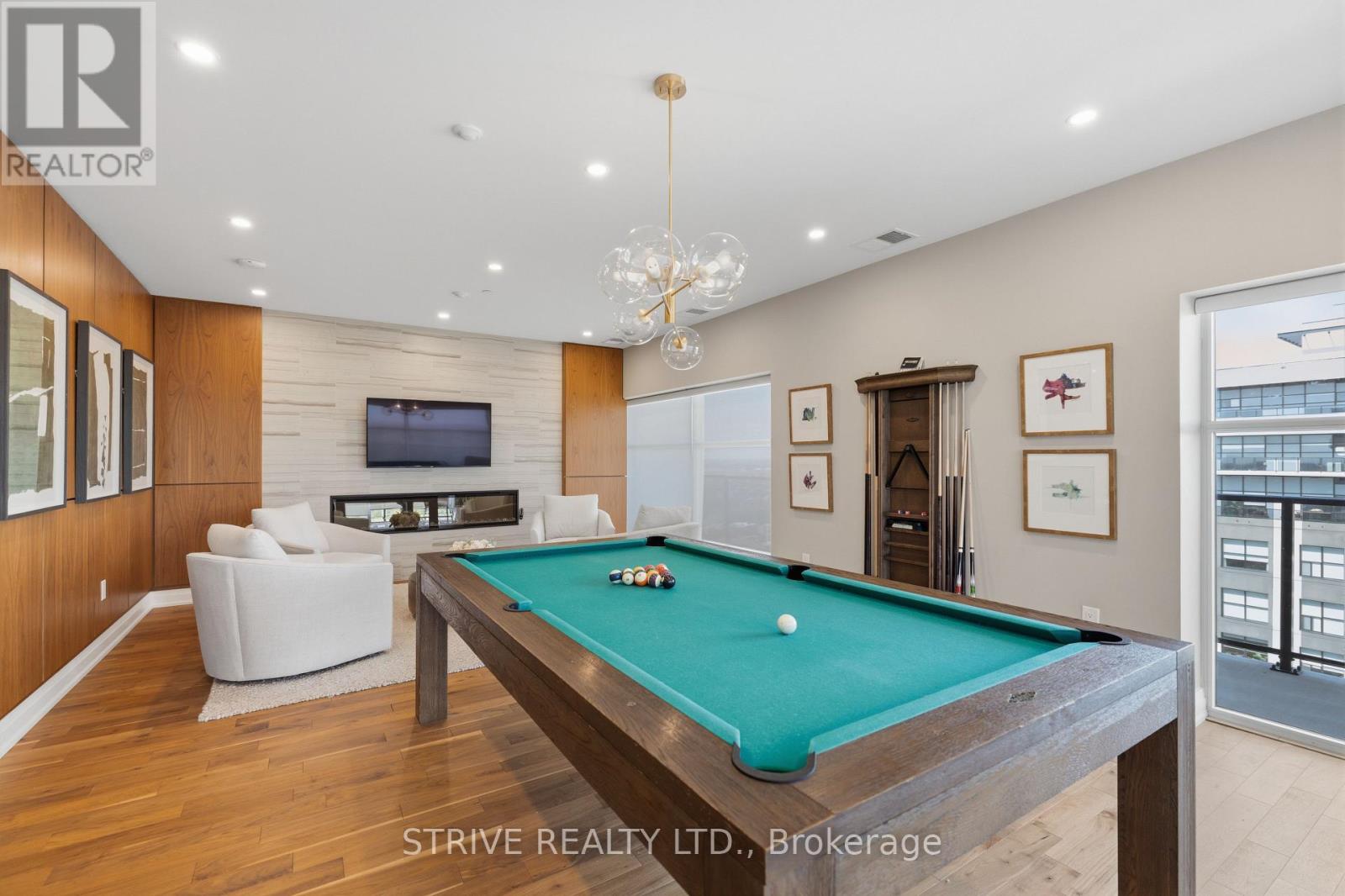 #1014 1878 GORDON STREET - Image 35