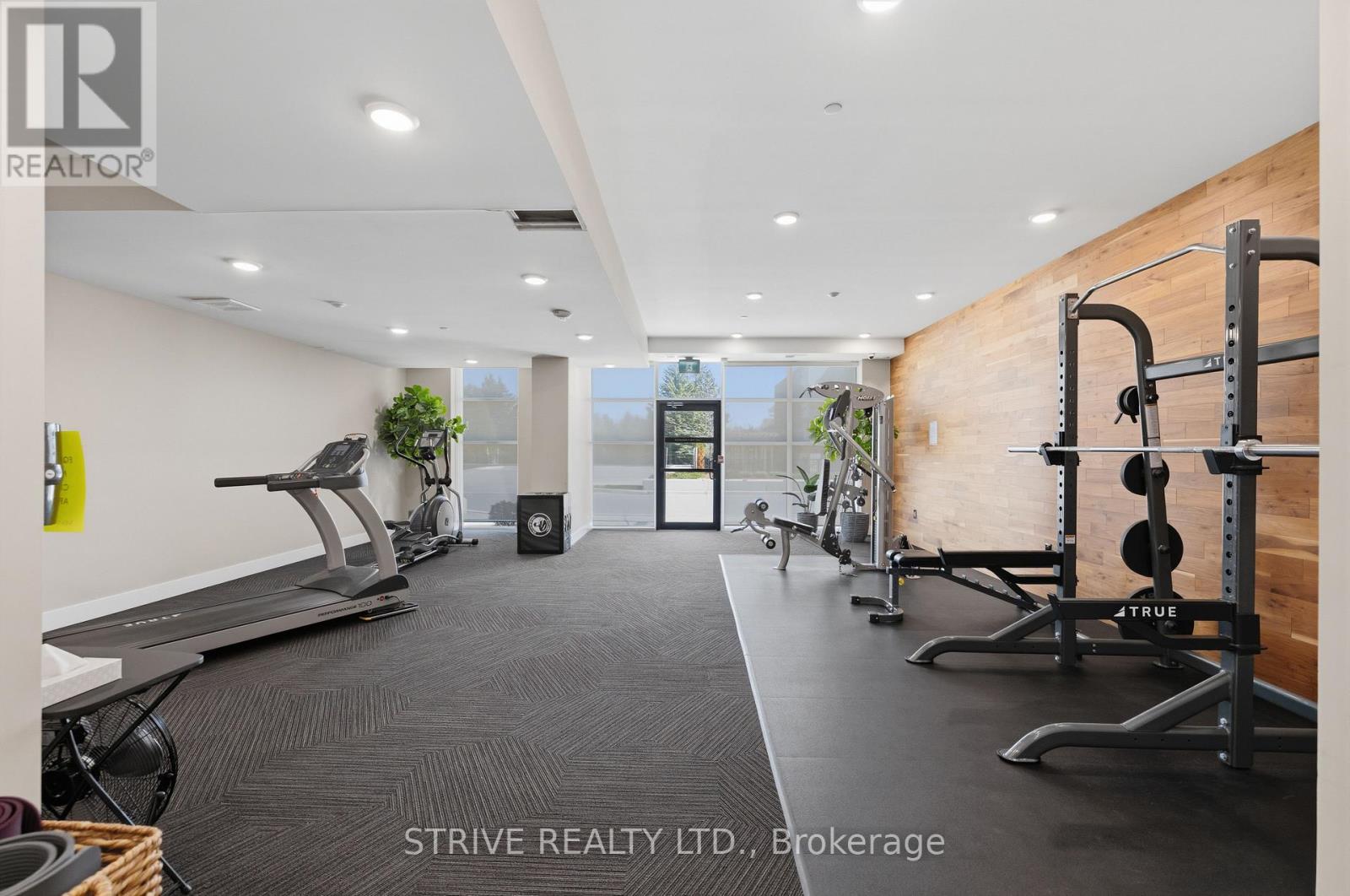 #1014 1878 GORDON STREET - Image 37
