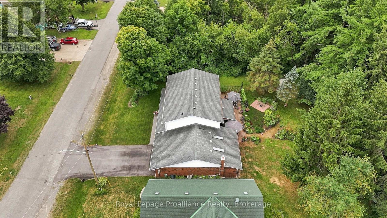 6 MOHAWK AVENUE - Image 5