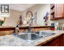 Family room - 420 Marla Crescent, Lakeshore, ON N8L1B9 Photo 10