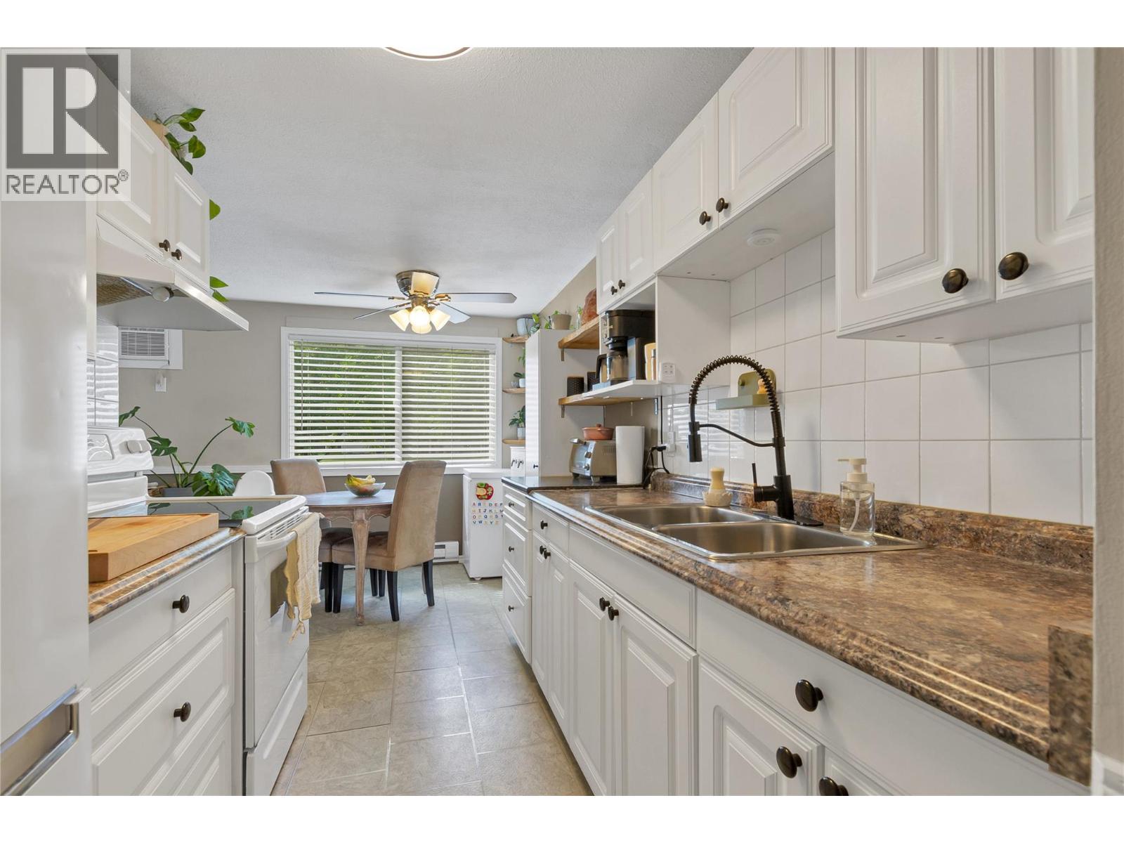 Come in to this awesome kitchen with plenty of space.