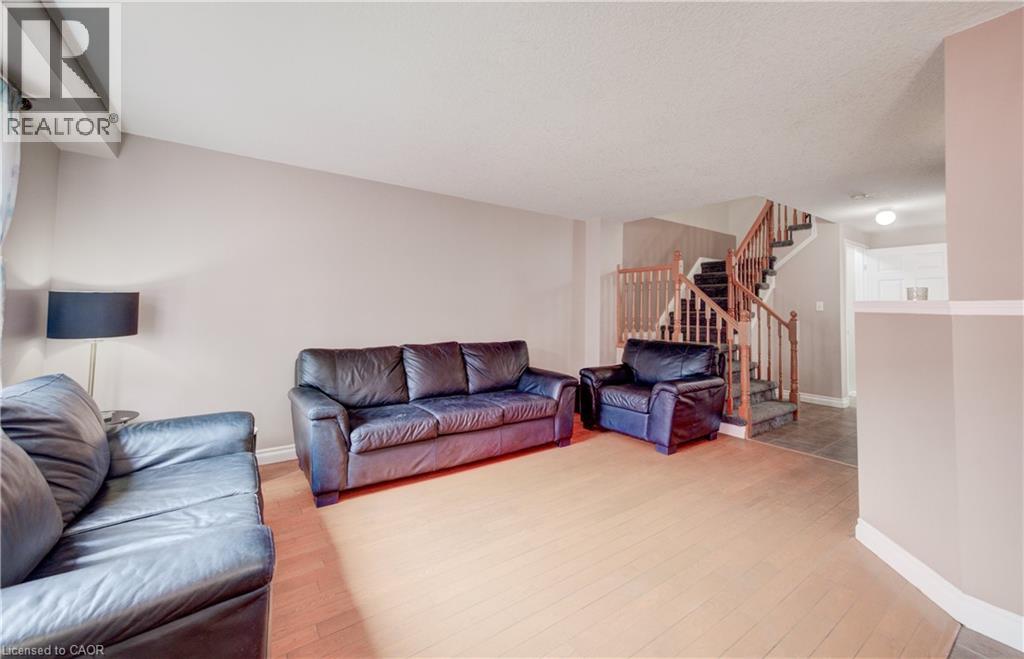27 BRIDLEWREATH Street - Image 13