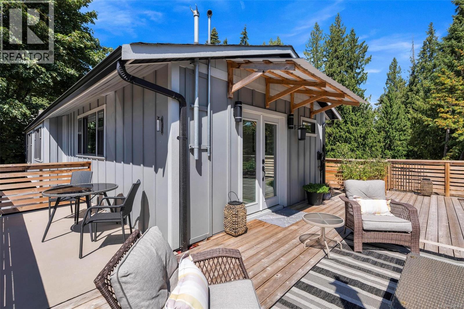 1127 Stuart Cres - Image 24