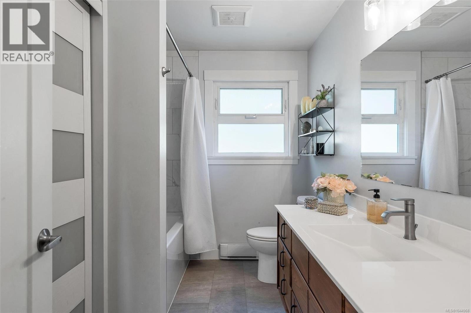 1127 Stuart Cres - Image 35