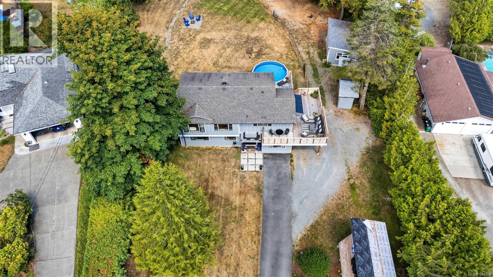 1127 Stuart Cres - 4