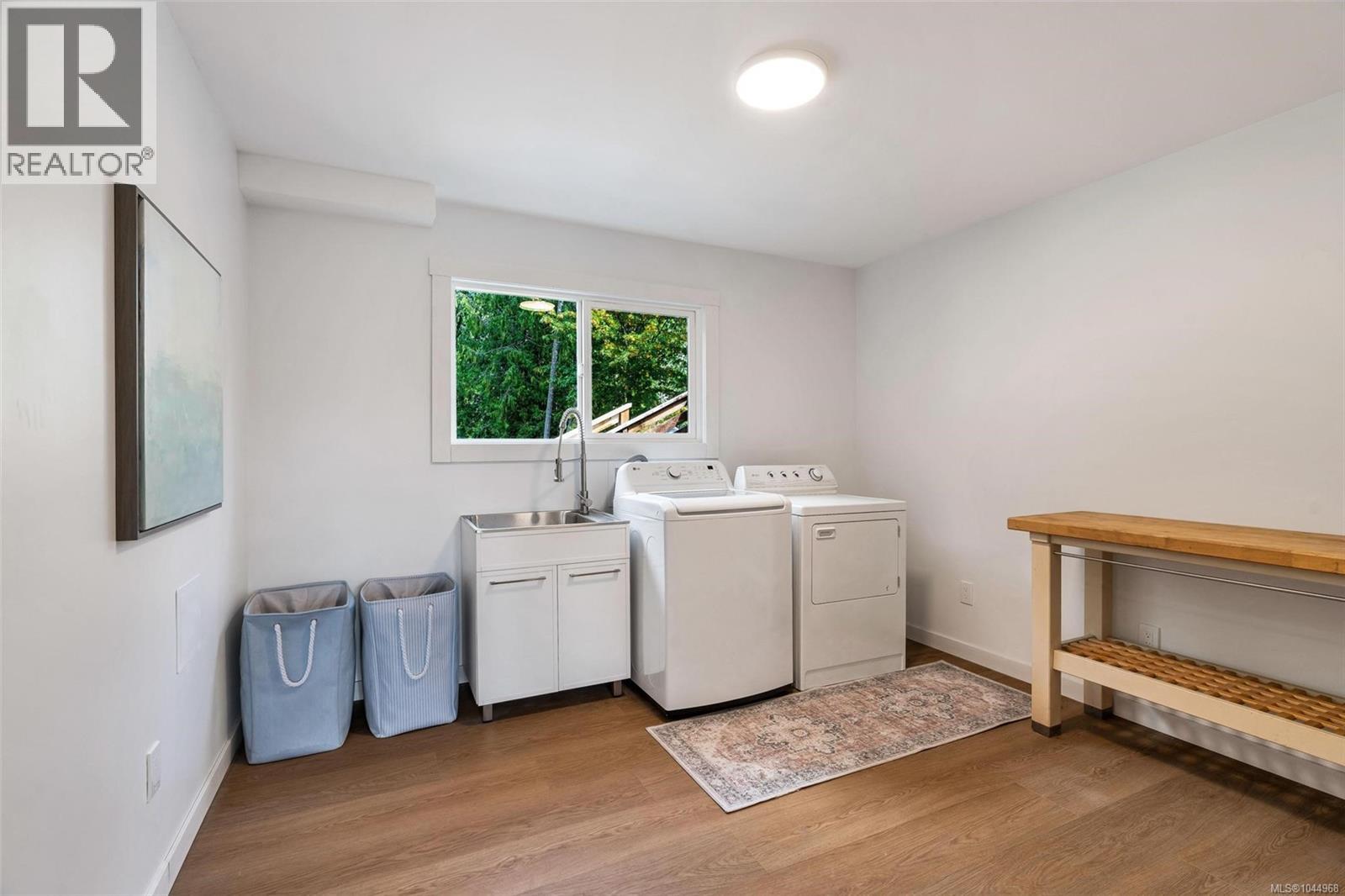 1127 Stuart Cres - 47