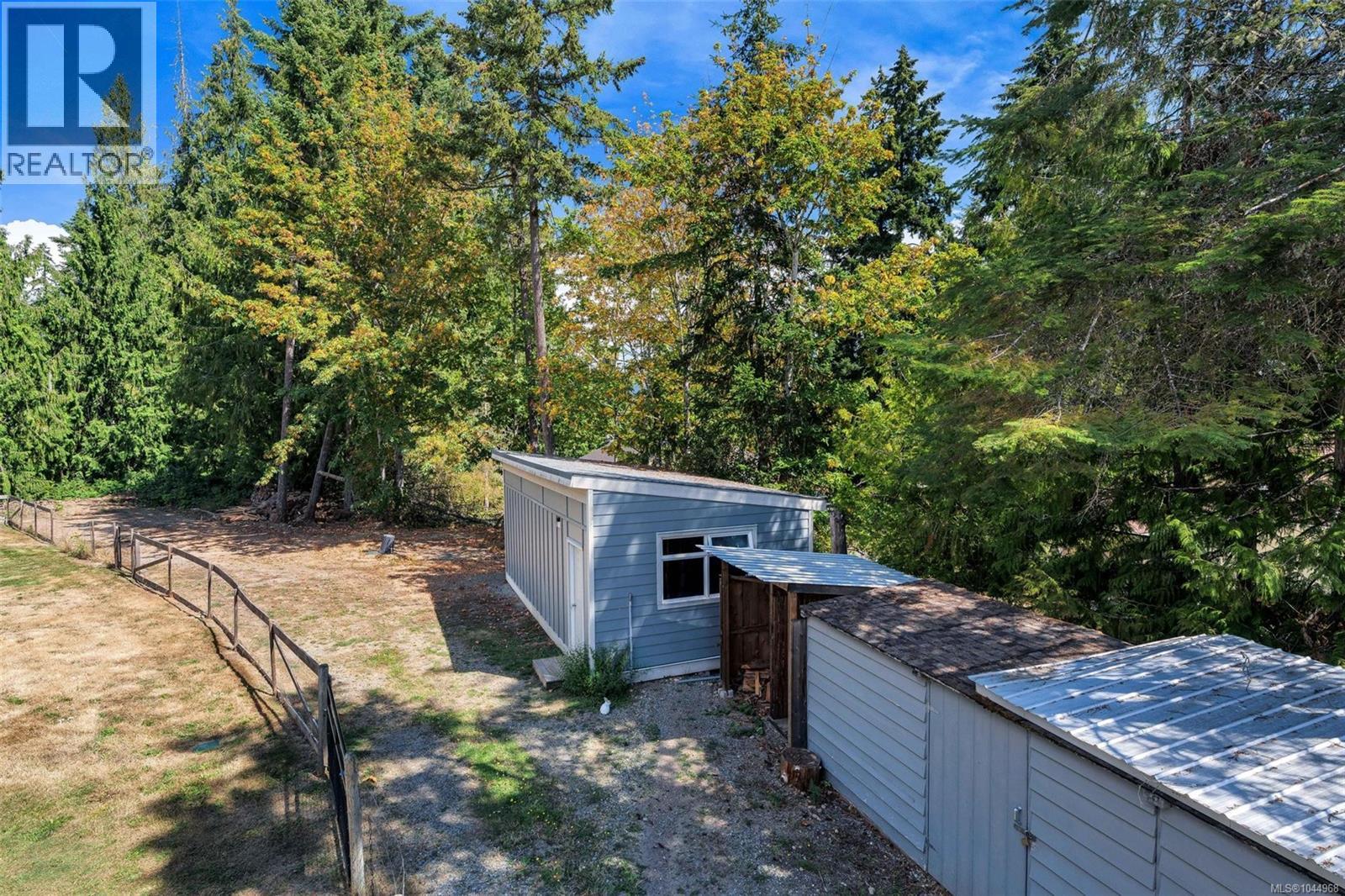 1127 Stuart Cres - Image 61