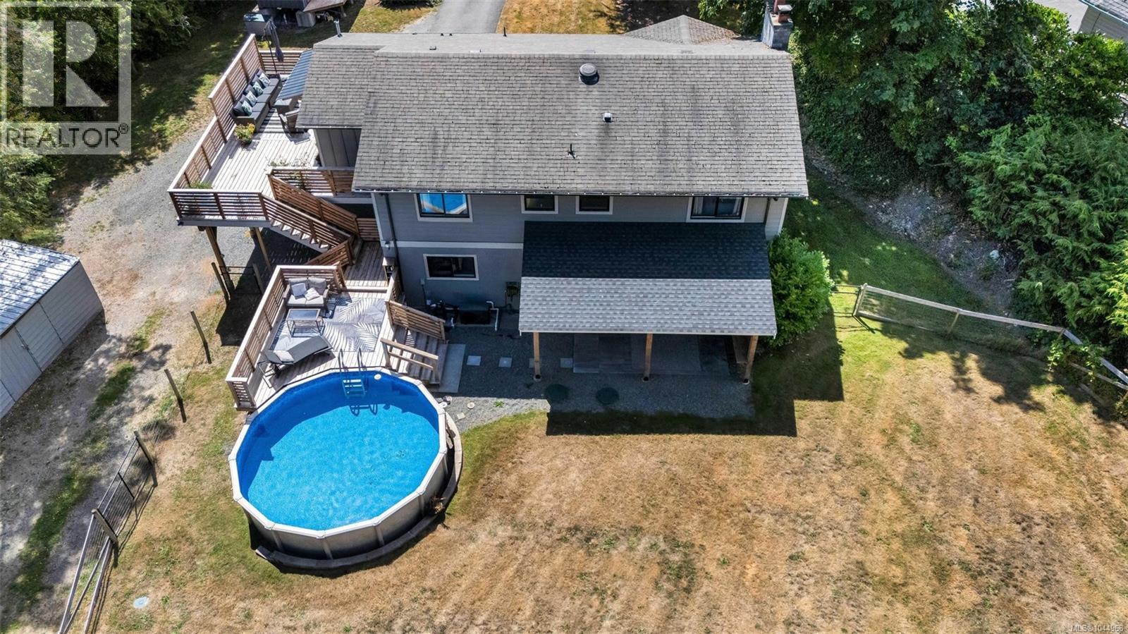 1127 Stuart Cres - Image 64