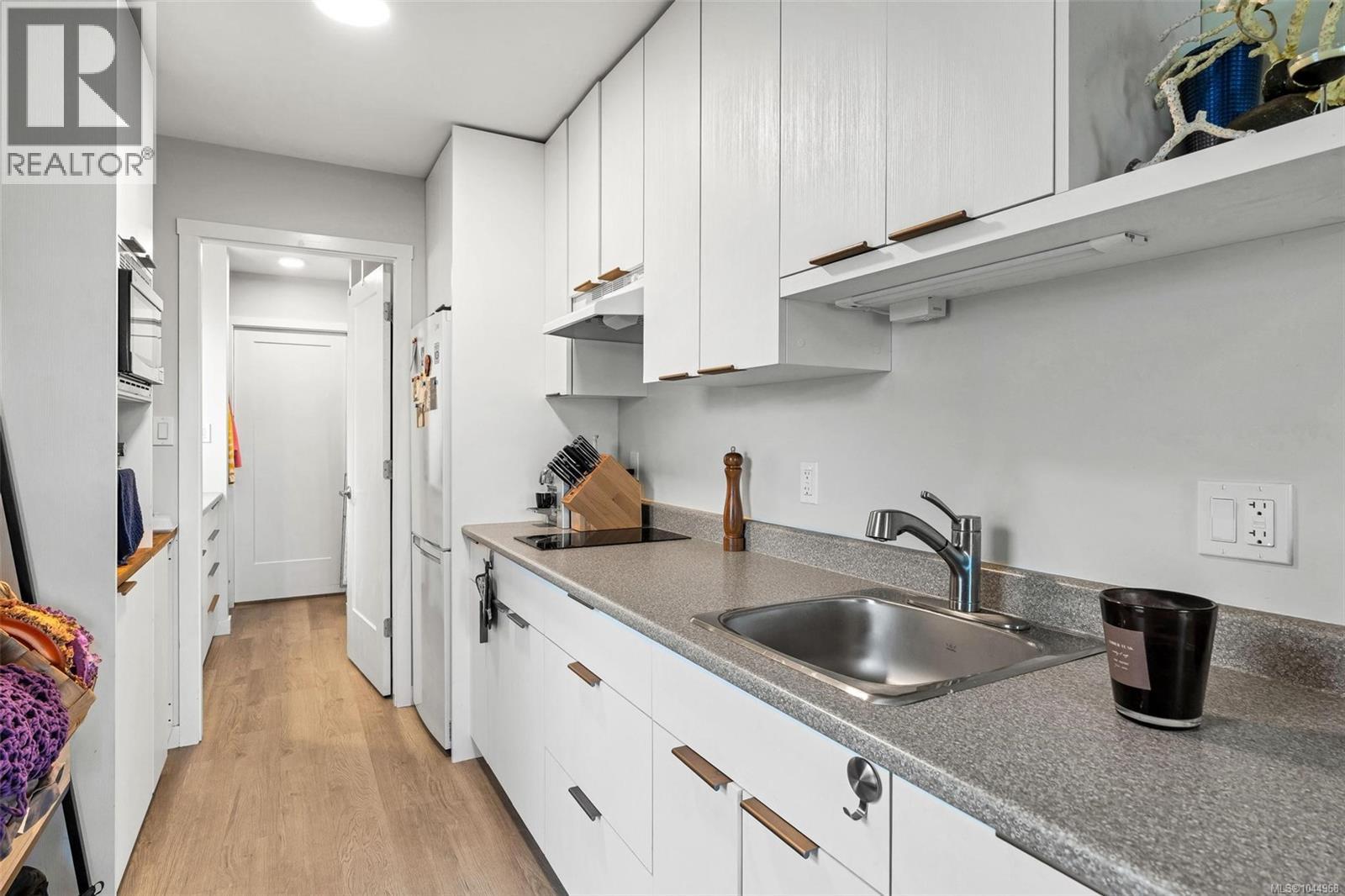 1127 Stuart Cres - Image 71