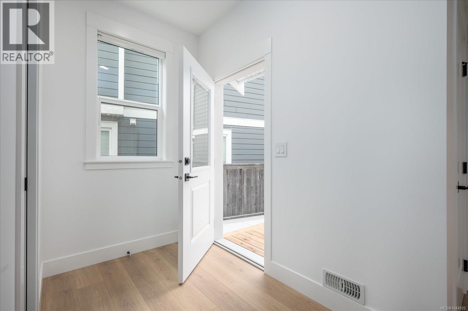 3802 Marjorie Way - 16