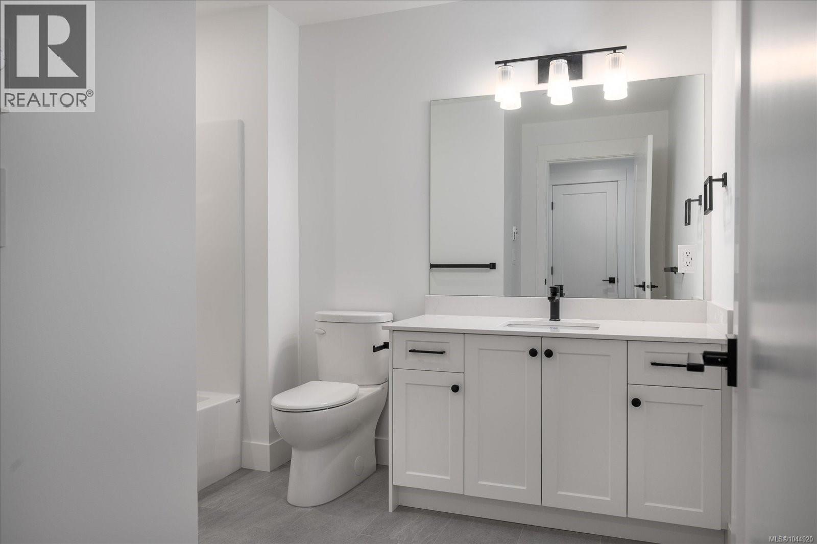 3802 Marjorie Way - 40