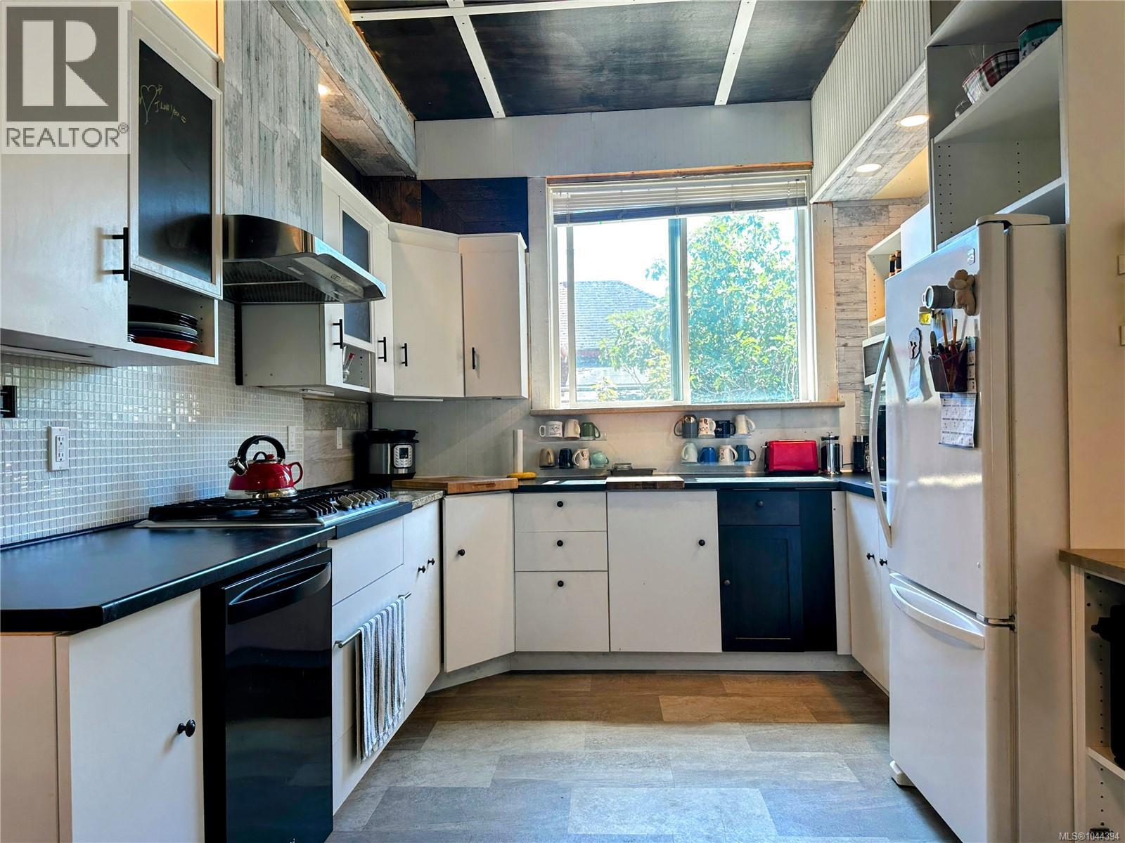 37 Strickland St - 5