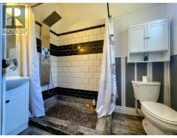 37 Strickland St, Nanaimo, BC V9R4S1 Photo 16