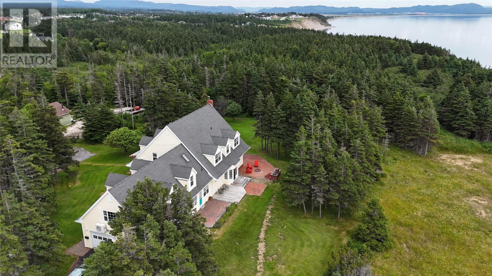 25 Seaside Drive