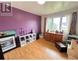 429 Grenfell Crescent thumbnail 2