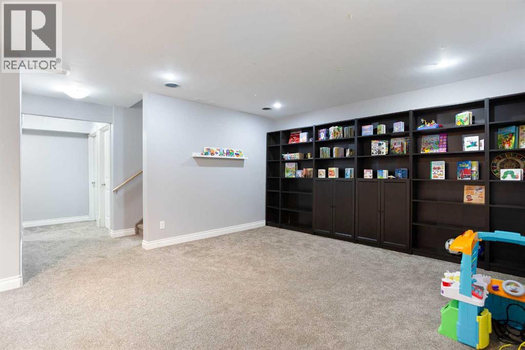 1153 Kingston Crescent SE - Image 35