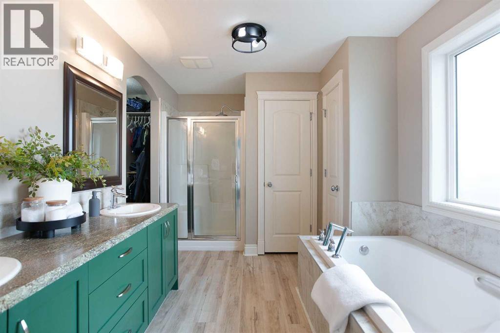 1153 Kingston Crescent SE - Image 30