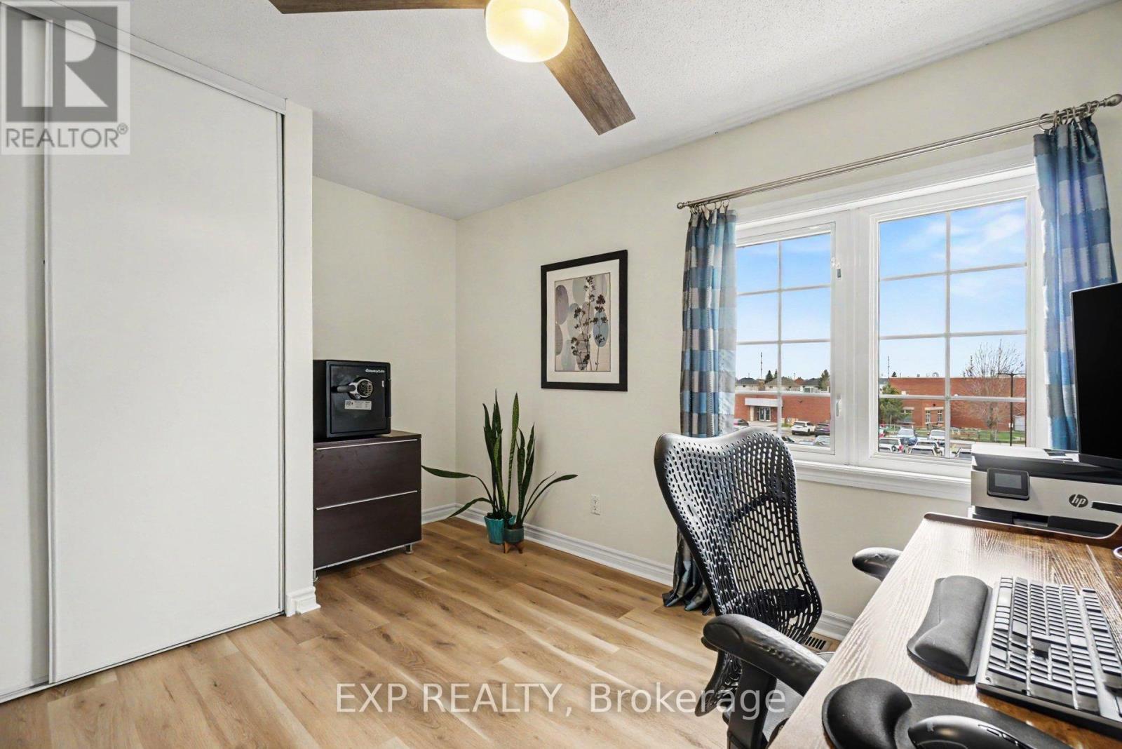 2100 MELETTE CRESCENT - 23