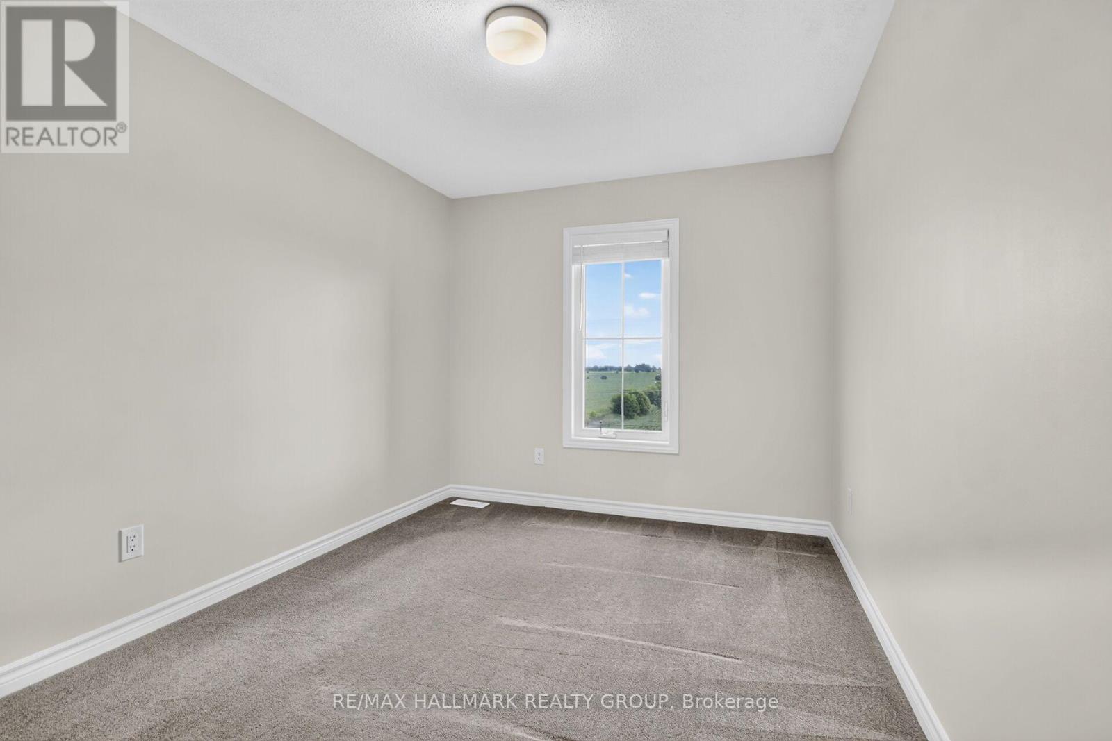 2 Bed, 2 Bath House for Sale in Ottawa – 235 HIBERNIAN WALK, Ottawa – MLS# X13634924 - Image 21