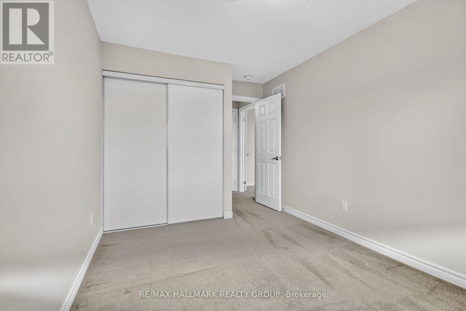 235 HIBERNIAN WALK - 22
