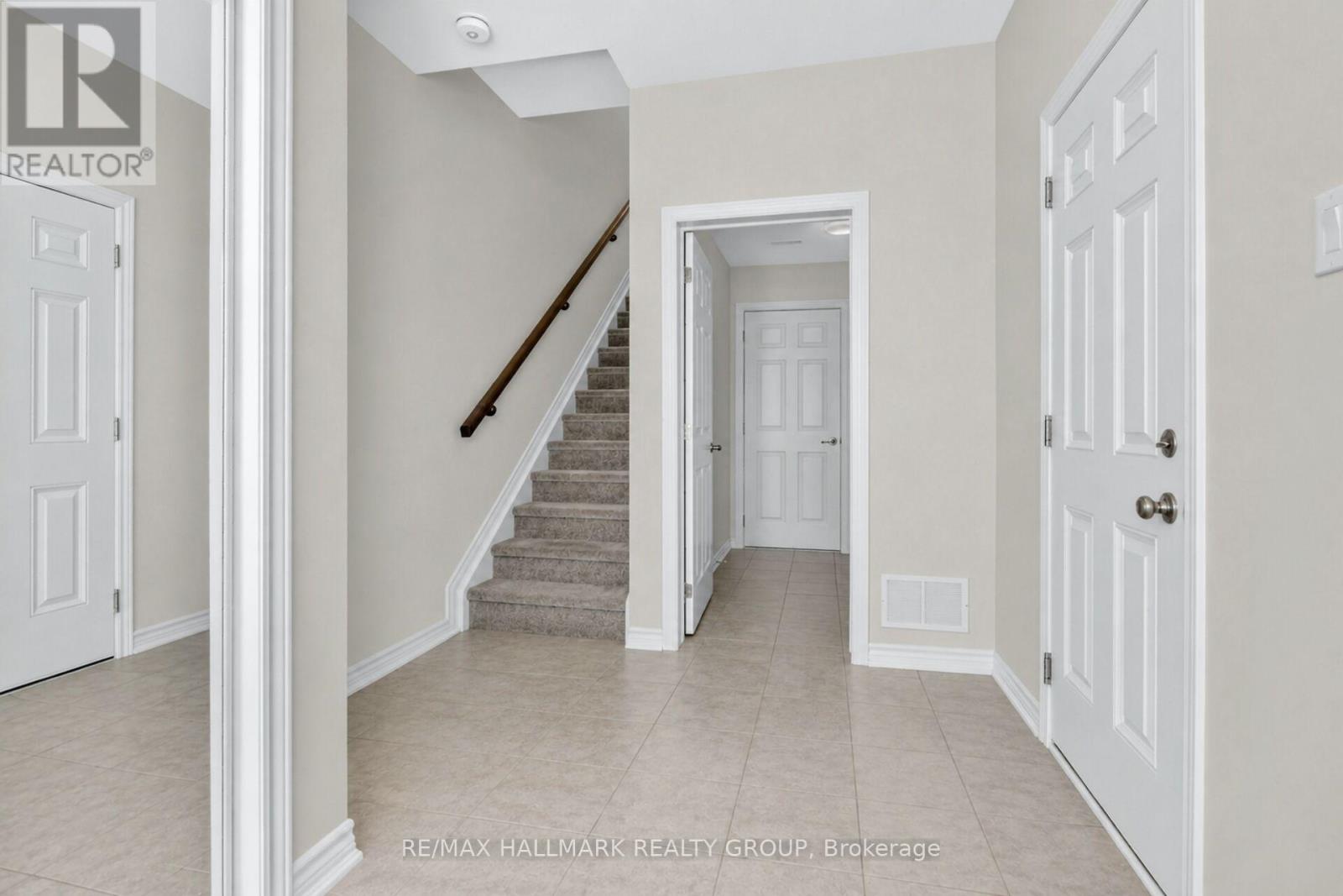 235 HIBERNIAN WALK - 4