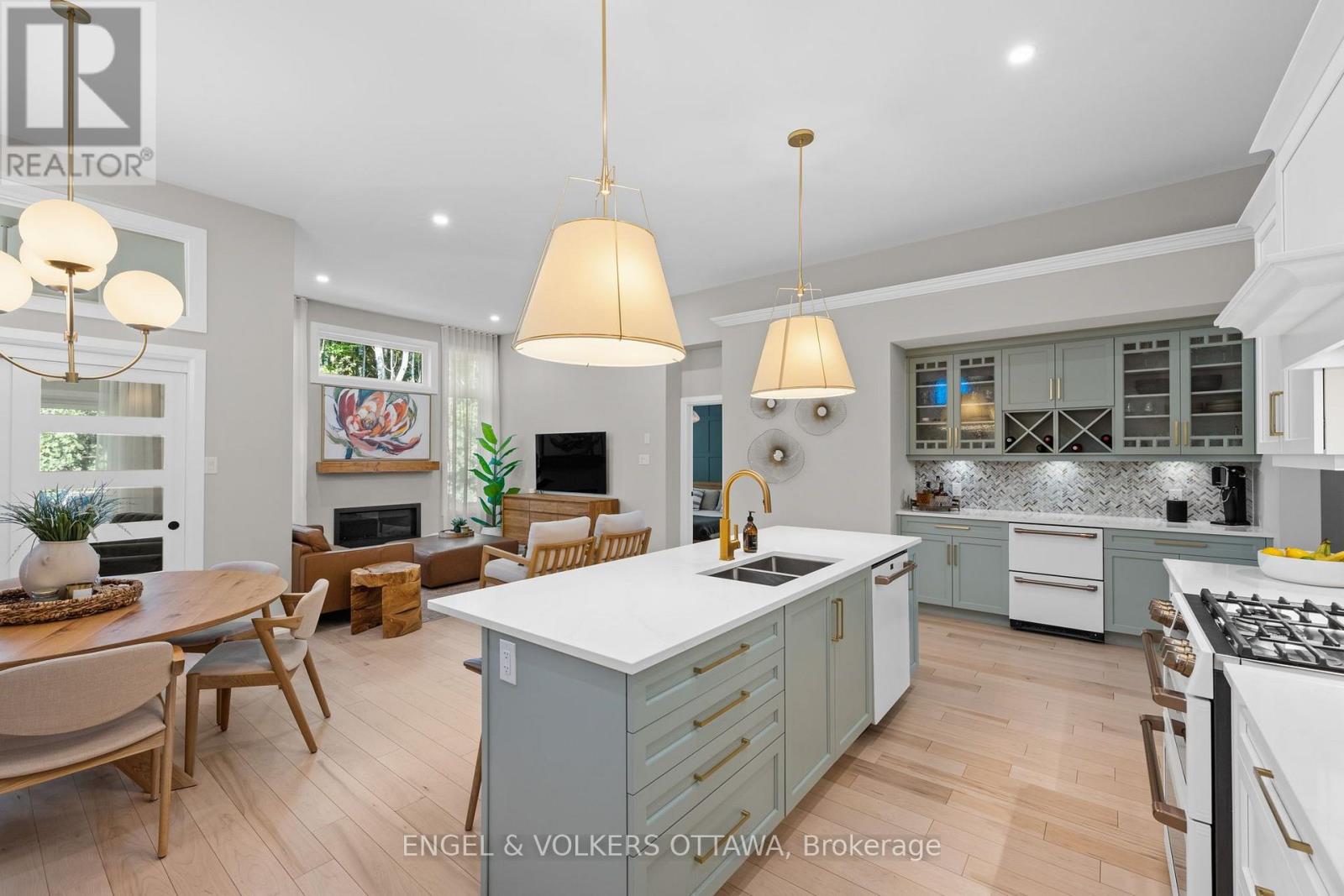 185 BLACKHORSE DRIVE - Image 10