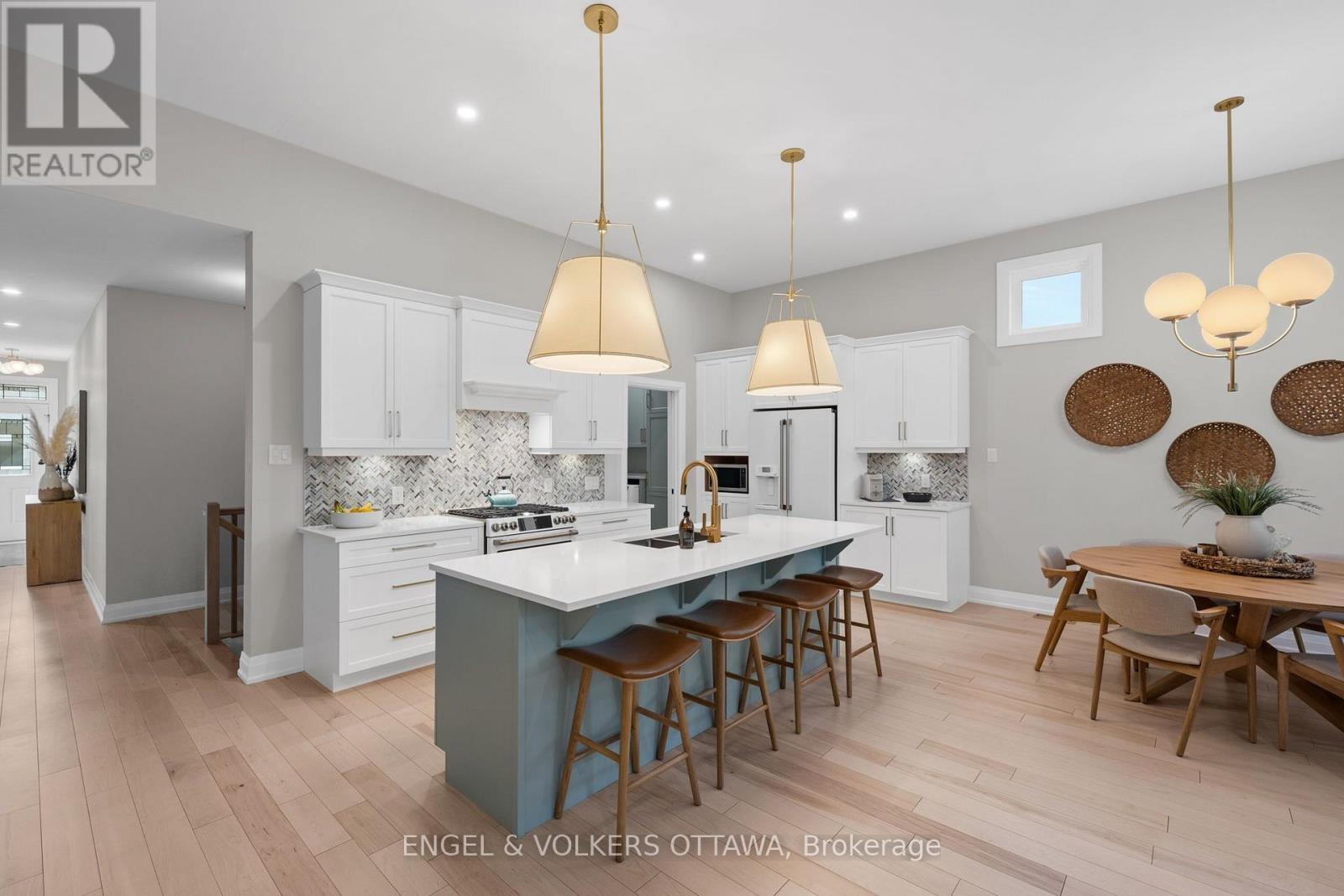 185 BLACKHORSE DRIVE - Image 13