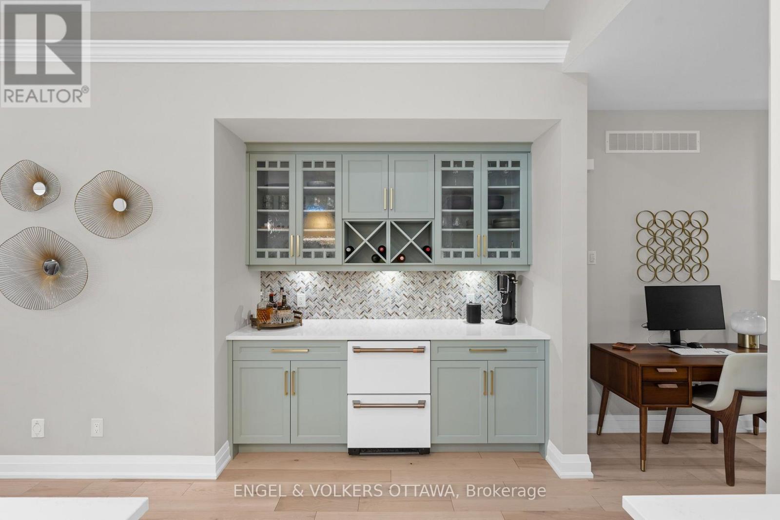 185 BLACKHORSE DRIVE - 17