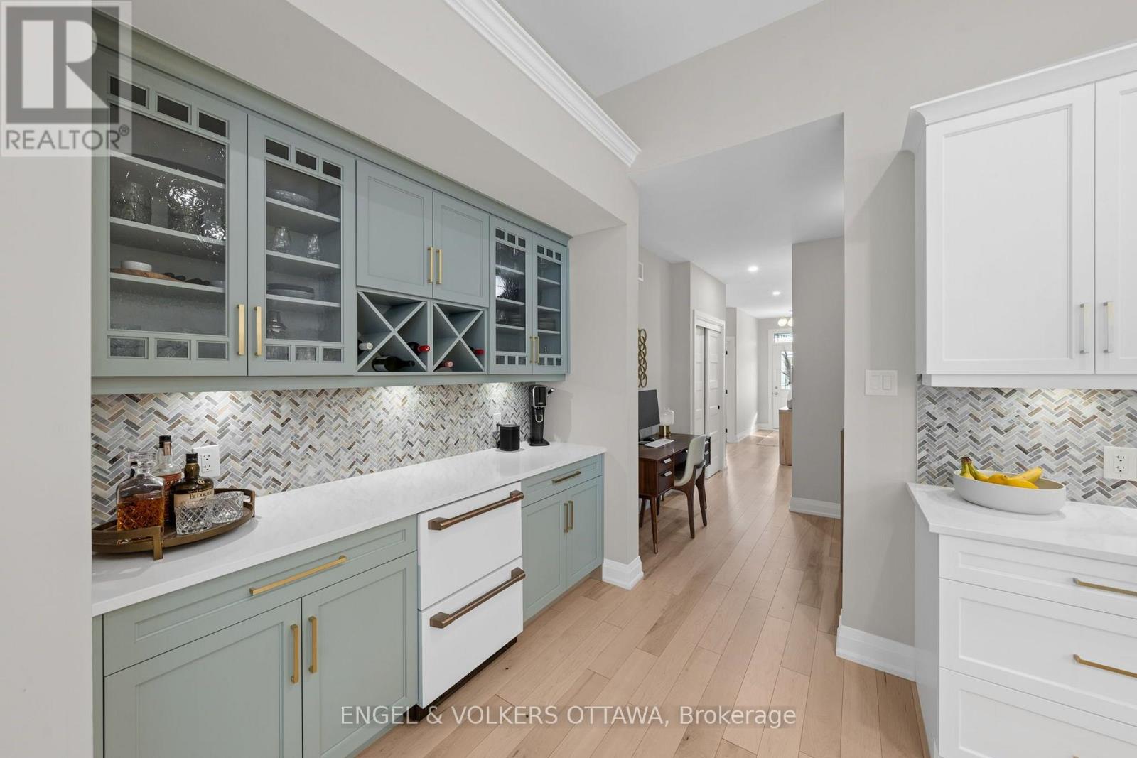 185 BLACKHORSE DRIVE - 18