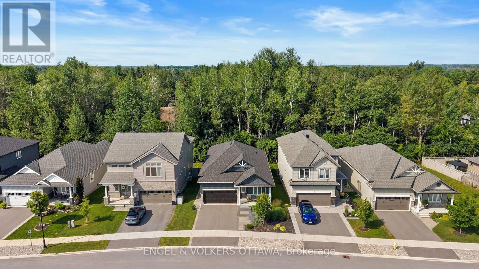 185 BLACKHORSE DRIVE - 47