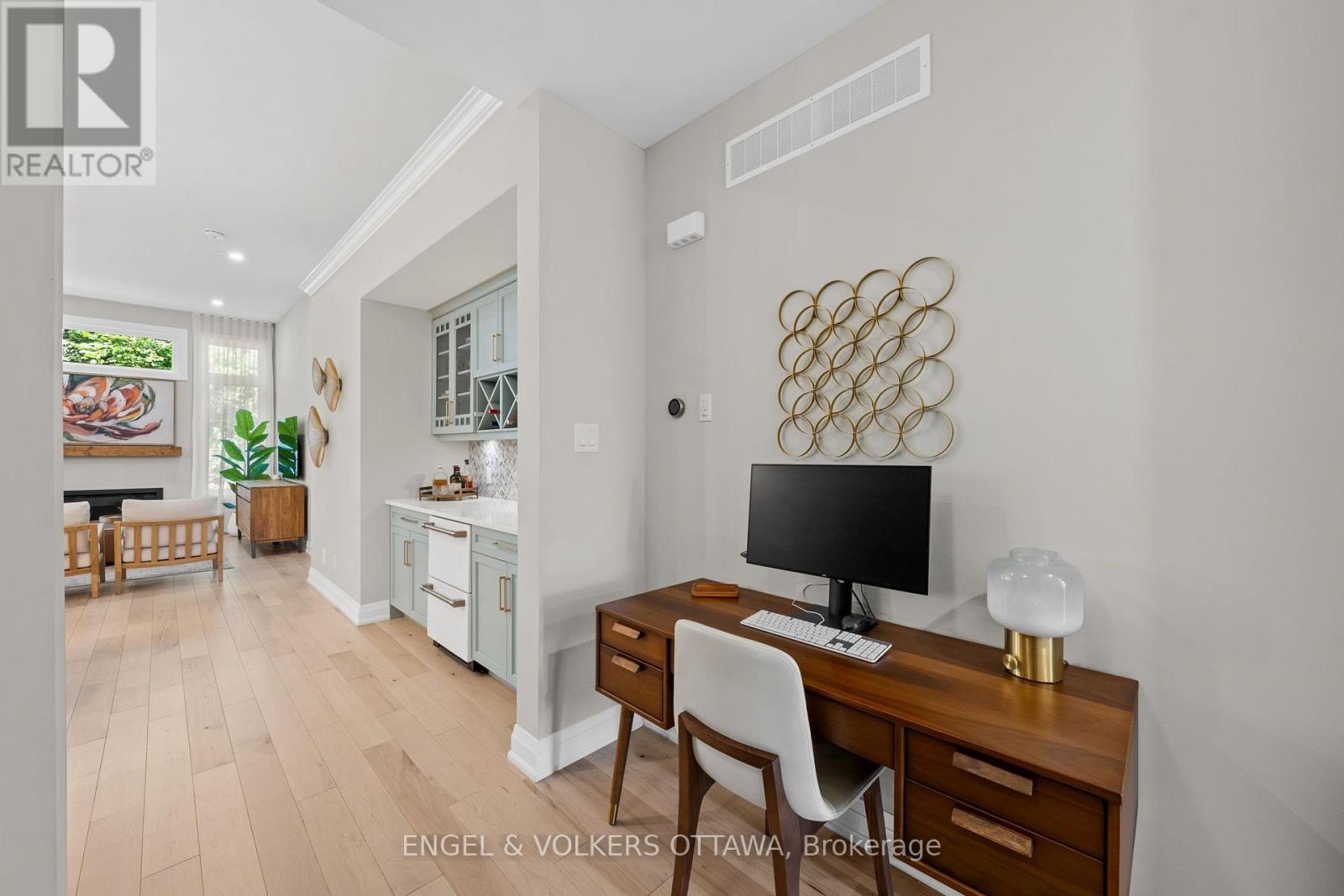 185 BLACKHORSE DRIVE - 6