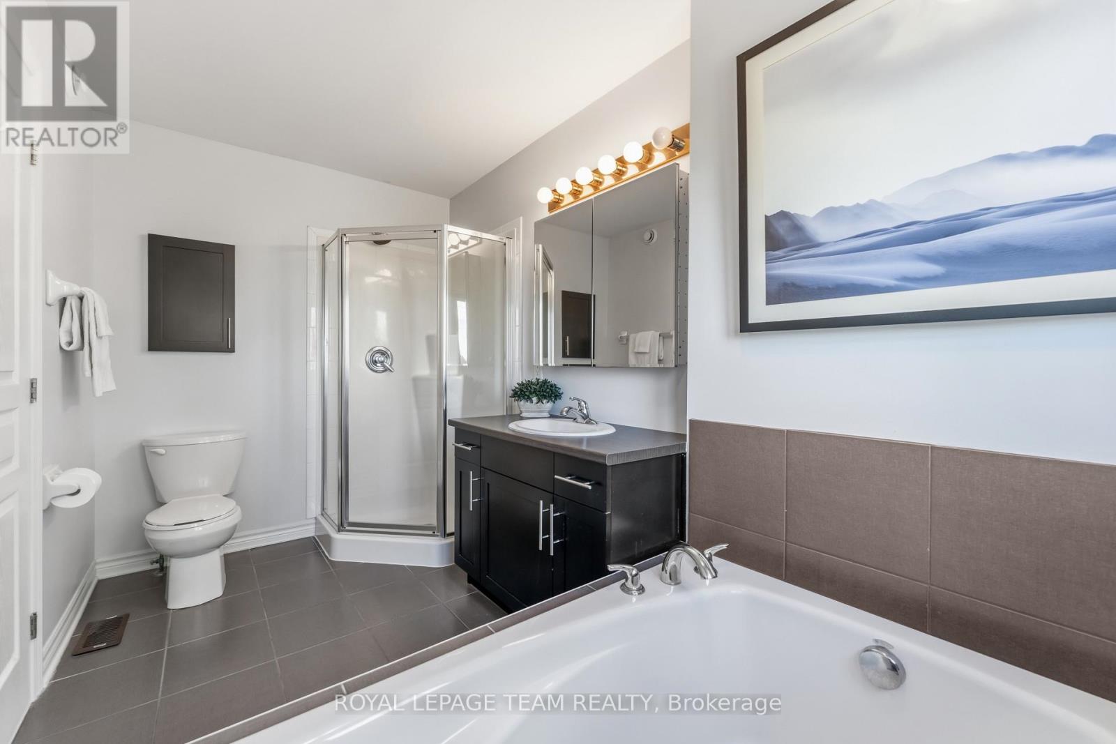 3 Bed, 4 Bath House for Sale in Ottawa – 152 MATTINGLY WAY, Ottawa – MLS# X13634972 - Image 24