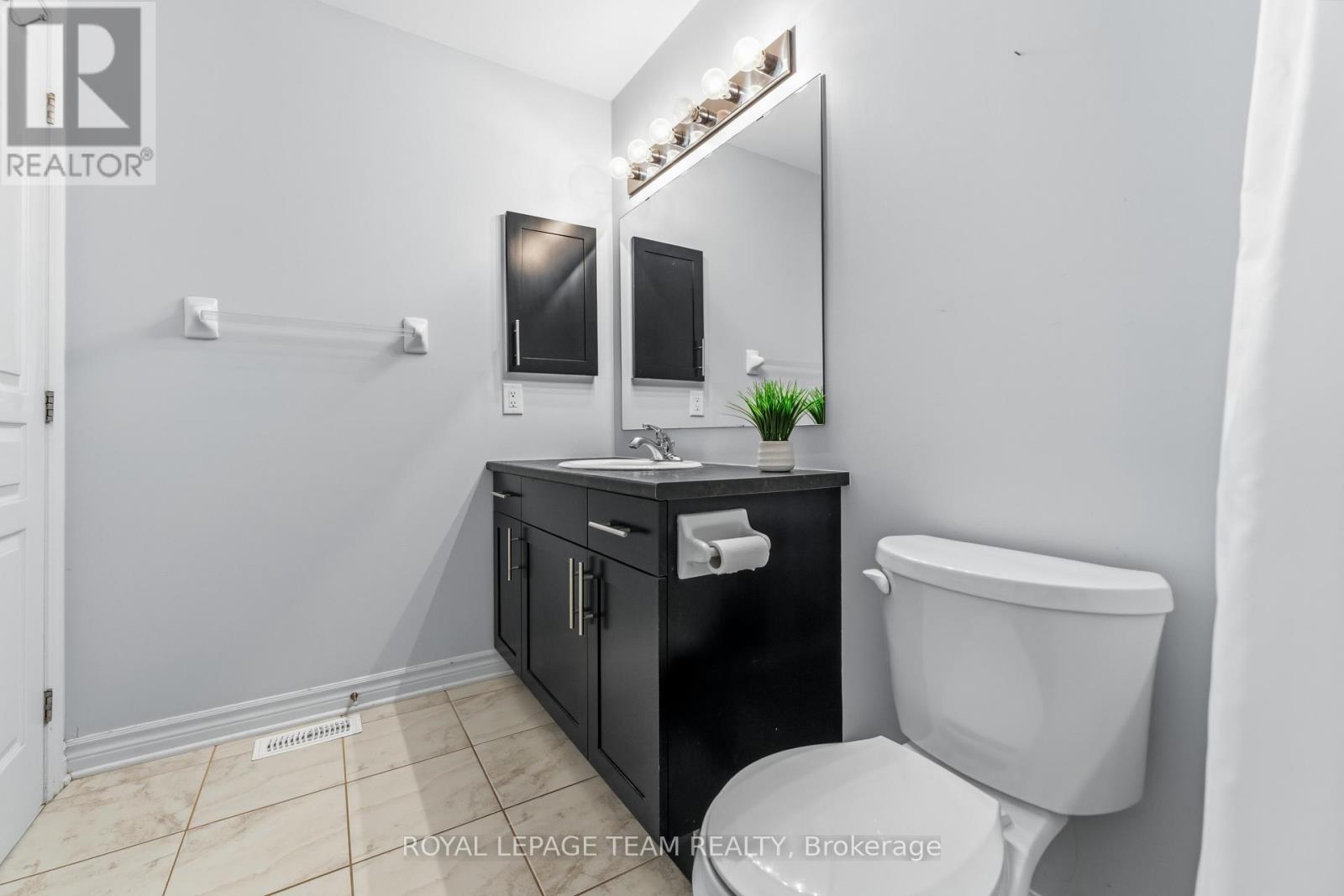 3 Bed, 4 Bath House for Sale in Ottawa – 152 MATTINGLY WAY, Ottawa – MLS# X13634972 - Image 30