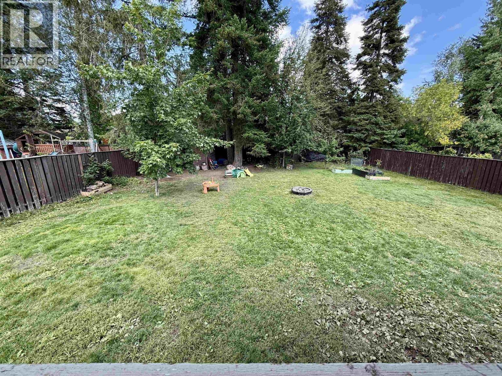 7872 LOYOLA CRESCENT - 18