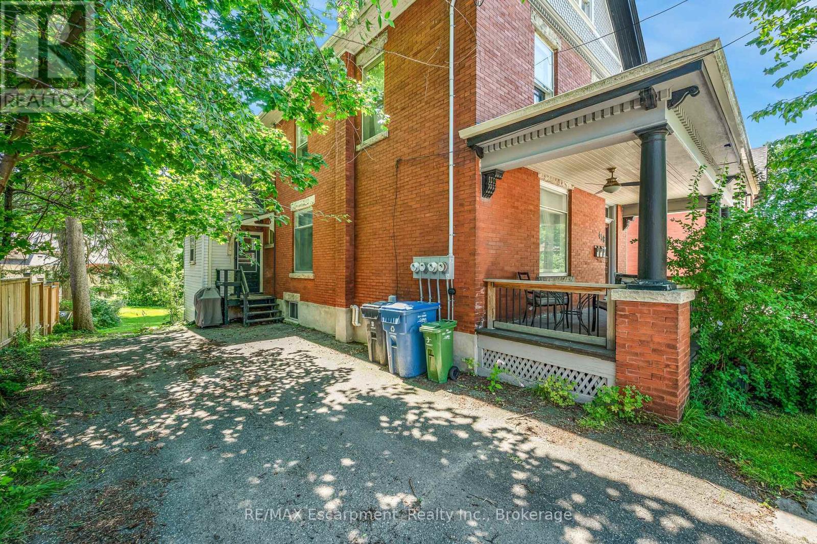 458 WOOLWICH STREET - Image 4