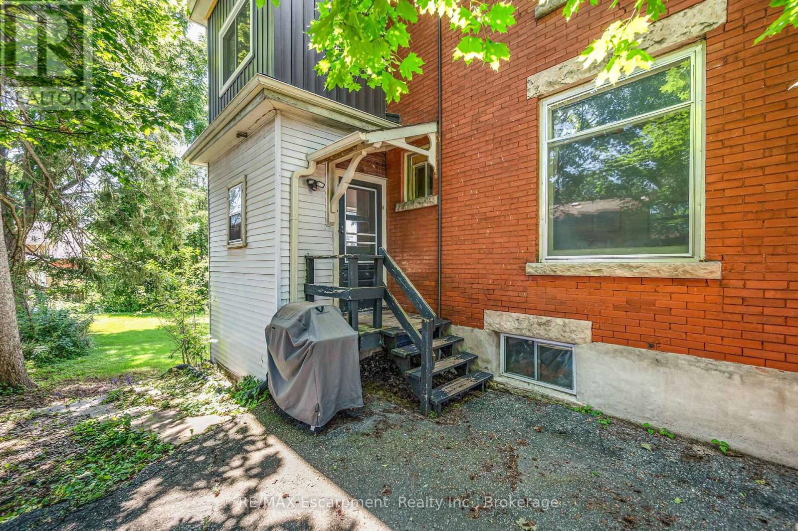 458 WOOLWICH STREET - Image 5
