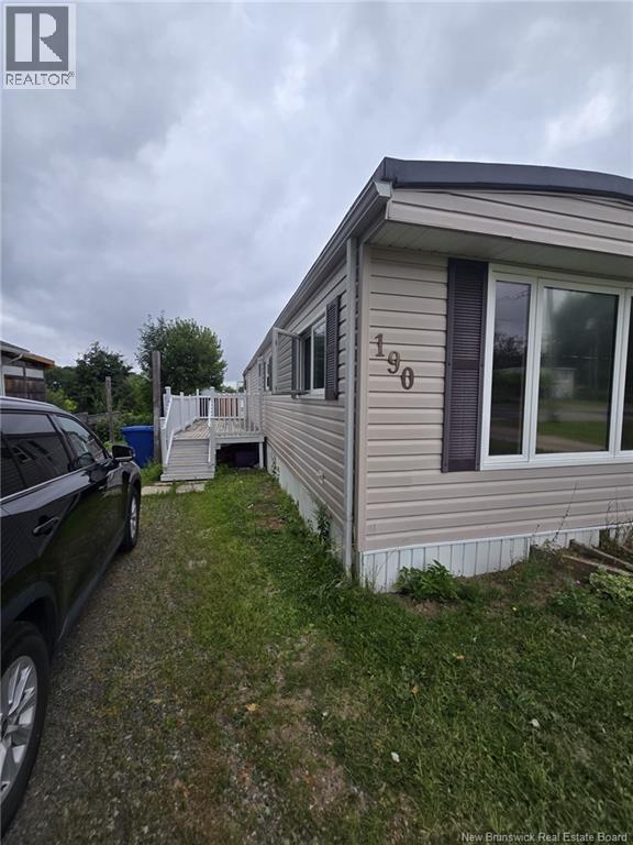 190 Lakeside Avenue