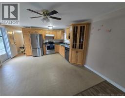 190 Lakeside Avenue, Bathurst, NB E2A2S7 Photo 6