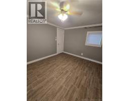 190 Lakeside Avenue, Bathurst, NB E2A2S7 Photo 9