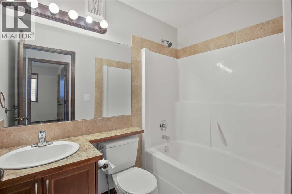 92 Ireland Crescent - Image 19