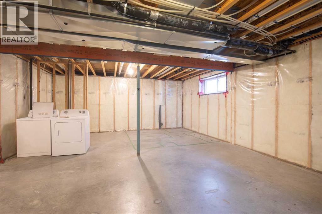 92 Ireland Crescent - 24