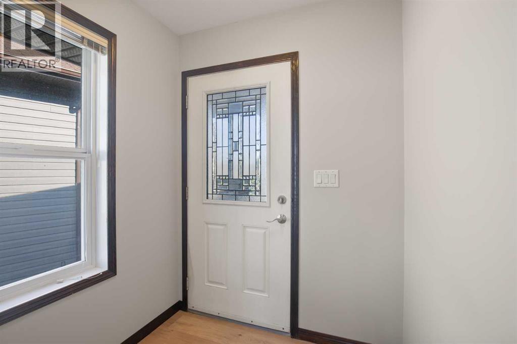 92 Ireland Crescent - Image 4