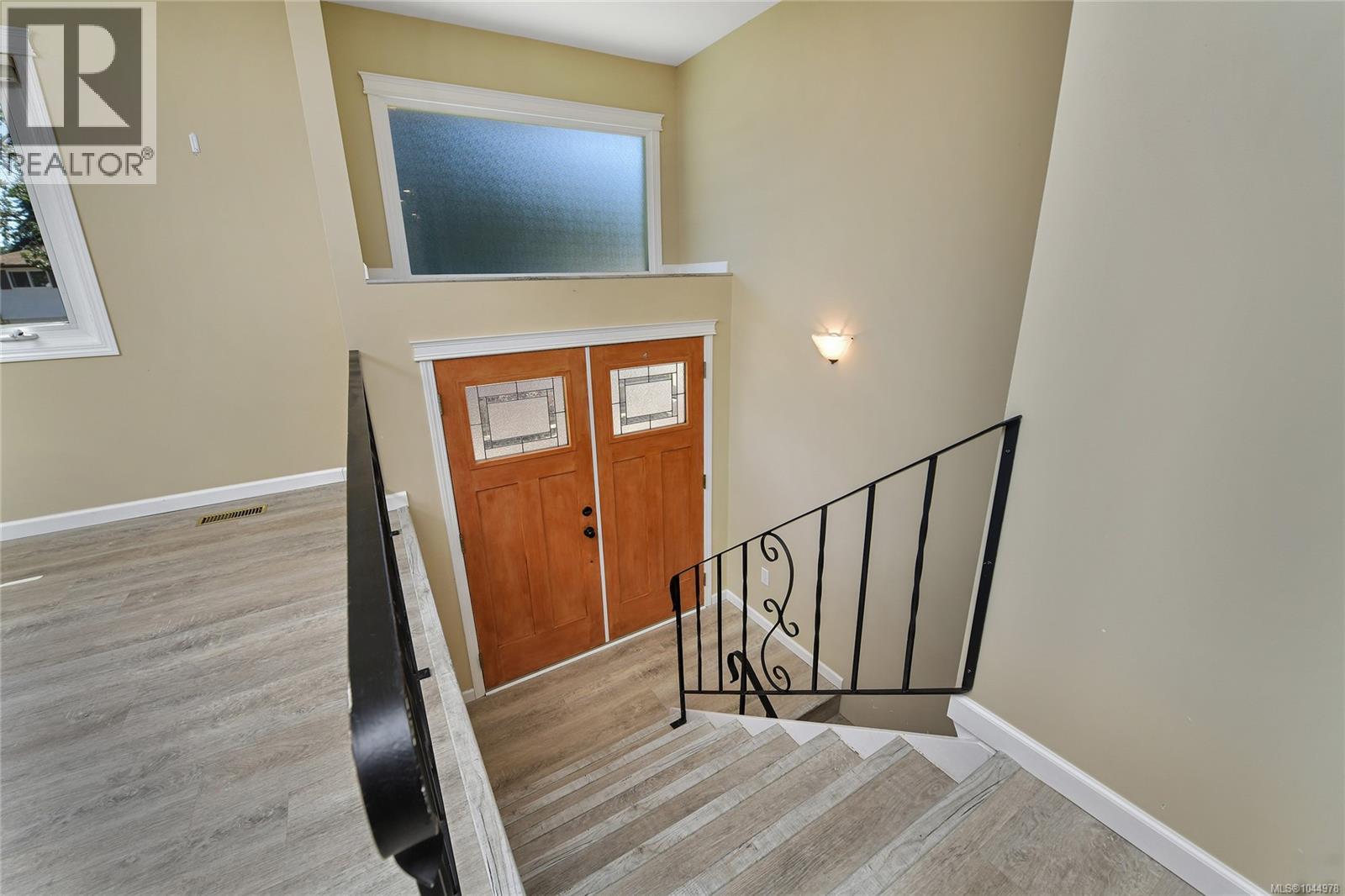 628 Mount View Ave - 3