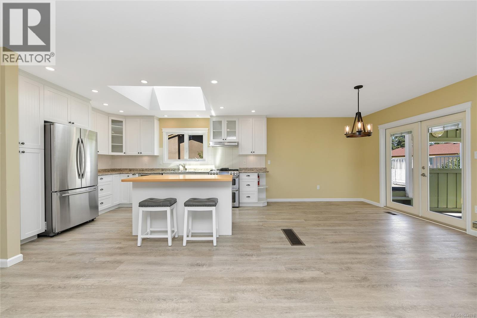 628 Mount View Ave - 4